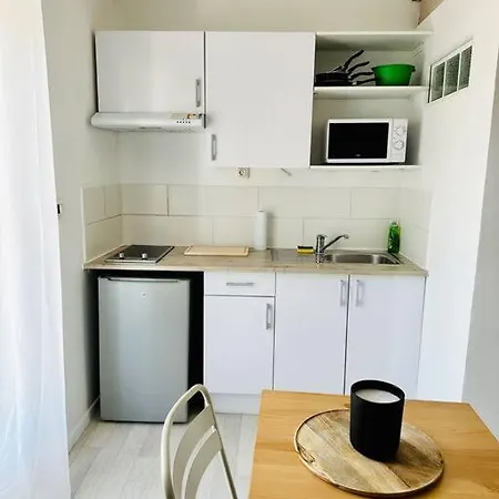 Grand Studio&terrasse Privée Apartamento *