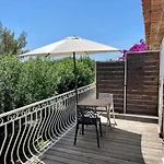 Grand Studio&terrasse Privée Apartamento *